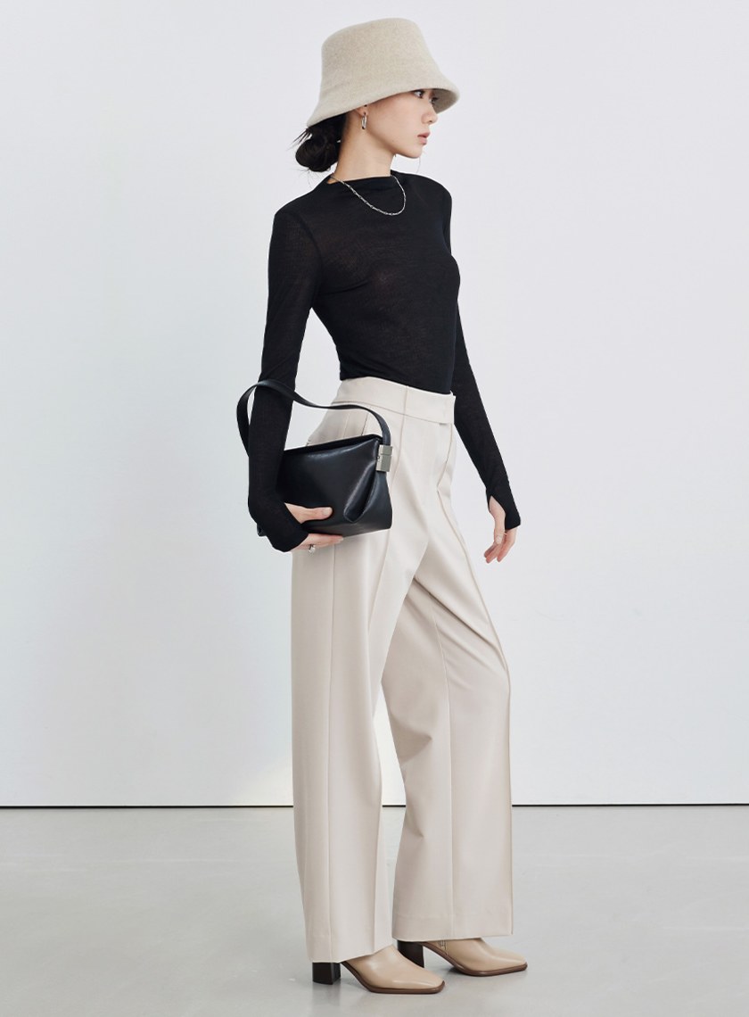 半高領舒適高彈內搭上衣